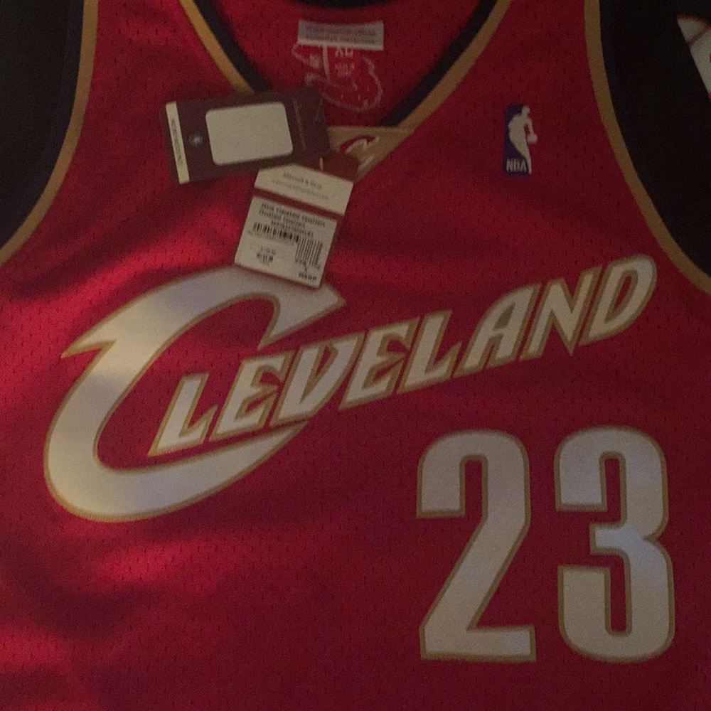 LBJ Cleveland jersey